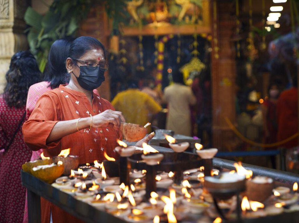 Festival Diwali Berlangsung Meriah, India Takut Kembali Zona Merah