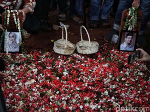 Teman Vanessa Angel Juga Kecam Konten Panggil Arwah: Jahat Banget! Teman Vanessa Angel Juga Kecam Konten Panggil Arwah: Jahat Banget!