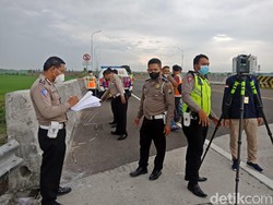 Kesaksian Pemilik Warkop Ungkap 1 Menit Pasca Kecelakaan Vanessa di Tol Jombang