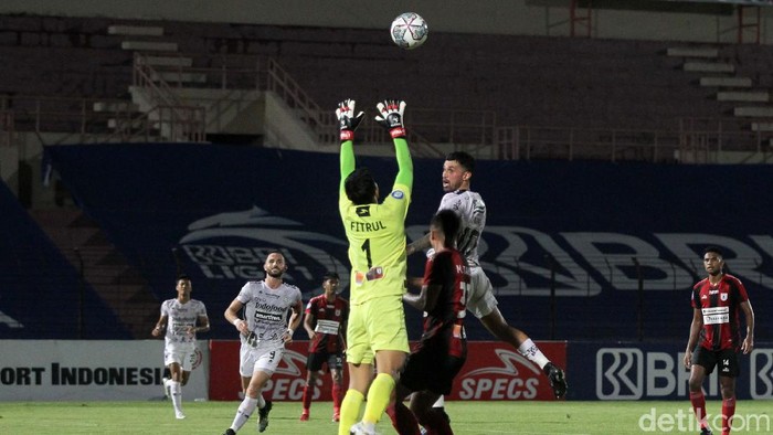 Persipura Vs Bali United Berakhir Imbang Pertandingan lanjutan pekan ke-11 BRI Liga 1, Persipura Jayapura melawan Bali United di Stadion Sultan Agung, Bantul, Yogyakarta, Jumat (5/11). Pertandingan berakhir imbang.