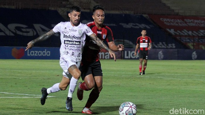 Persipura Vs Bali United Berakhir Imbang Pertandingan lanjutan pekan ke-11 BRI Liga 1, Persipura Jayapura melawan Bali United di Stadion Sultan Agung, Bantul, Yogyakarta, Jumat (5/11). Pertandingan berakhir imbang.