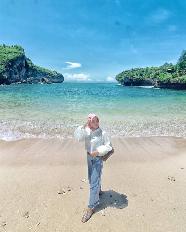 Rekomendasi tempat wisata Jogja yang murah dan indah/instagram/heru_potret_377 Pantai yang ada di Gunung Kidul menjadi destinasi wisata indah nan murah meriah di Jogja.