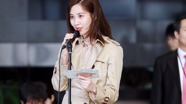 Seohyun Girls' Generation sebagai MC di acara konser Pyongyang, Korea Utara