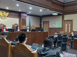 Jaksa Cecar RJ Lino soal Pertemuan dengan Perusahaan Pengadaan QCC Pelindo II Jaksa Cecar RJ Lino soal Pertemuan dengan Perusahaan Pengadaan QCC Pelindo II