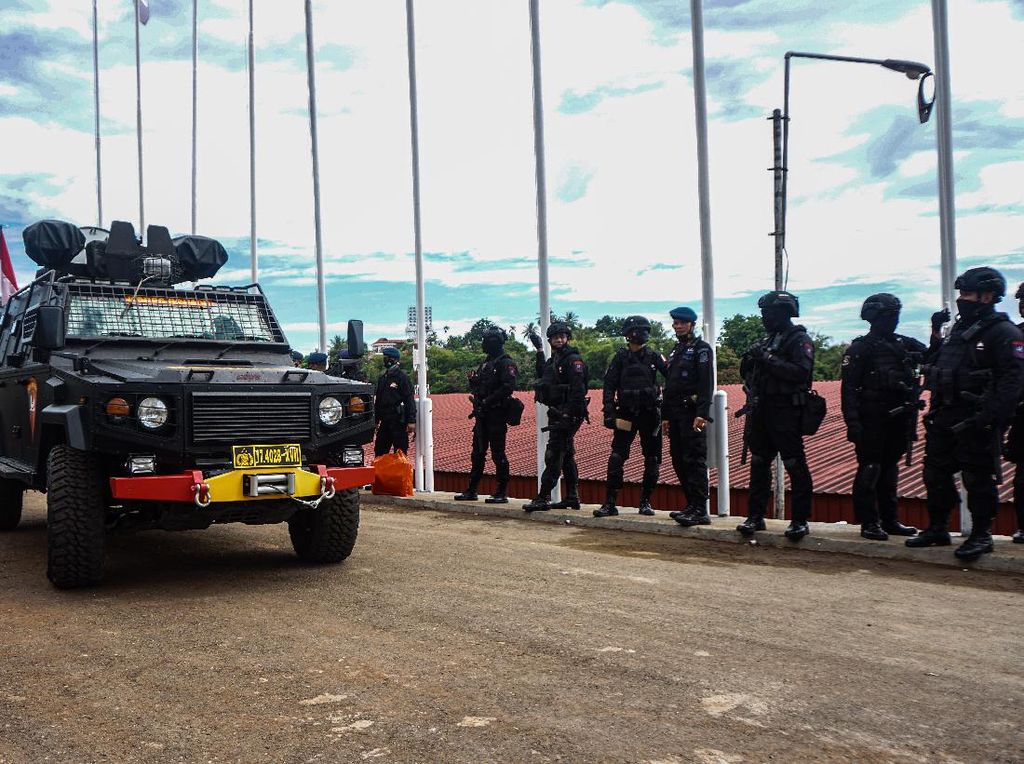 TNI-Polri Siaga di Stadion Mandala Jelang Pembukaan Peparnas Papua