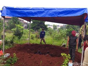 Peristirahatan Terakhir Vanessa Angel dan Bibi dalam Satu Liang Lahad