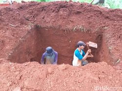 Vanessa Angel dan Bibi Ardiansyah Akan Dimakamkan di Satu Liang Lahad