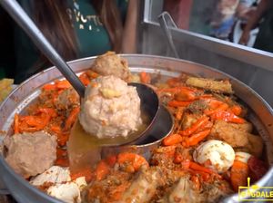 Ini 5 Bakso yang Paling Bikin Heboh Versi YouTuber Mgdalenaf Ini 5 Bakso yang Paling Bikin Heboh Versi YouTuber Mgdalenaf