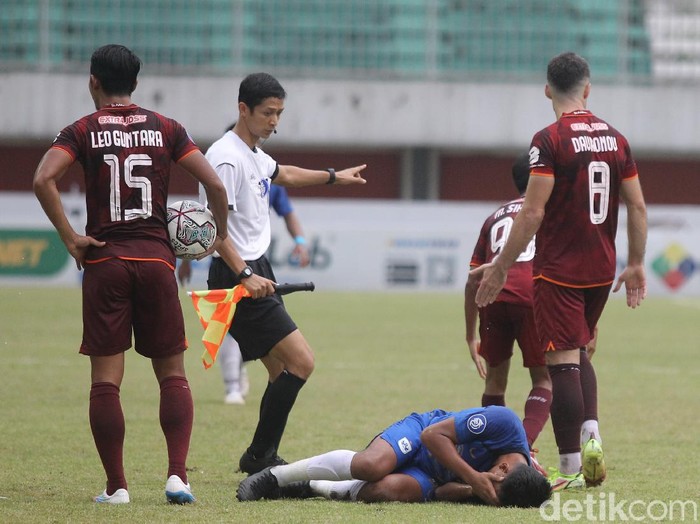 PSIS terhambat lajunya ke papan atas setelah takluk 0-1 dari Borneo FC. Berikut foto-foto pertandingannya!