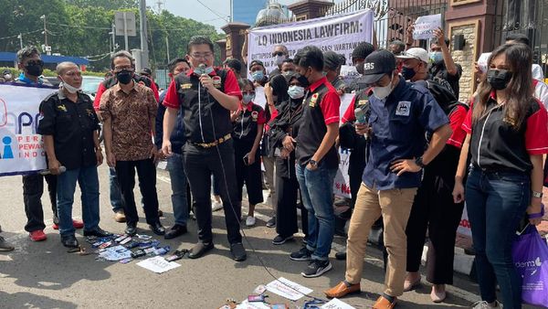 Foto-foto Aksi Stop Kriminalisasi Pers