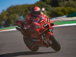 Resmi! Ducati Ikat Bagnaia dengan Kontrak Baru Resmi! Ducati Ikat Bagnaia dengan Kontrak Baru