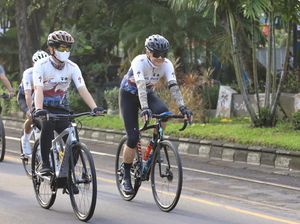 Ganjar & Gibran Pimpin Rombongan Tour de Borobudur 2021