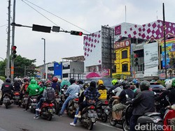 Bukan Eror, Ini Penyebab Lampu Merah Ramanda Depok Hitungannya Maju