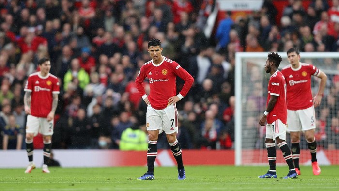 MANCHESTER, ENGLAND - NOVEMBER 06: Cristiano Ronaldo of Manchester United looks dejected following Manchester Citys second goal during the Premier League match between Manchester United and Manchester City at Old Trafford on November 06, 2021 in Manchester, England. (Photo by Clive Brunskill/Getty Images)