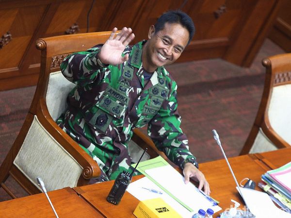 Semringah Jenderal Andika di DPR