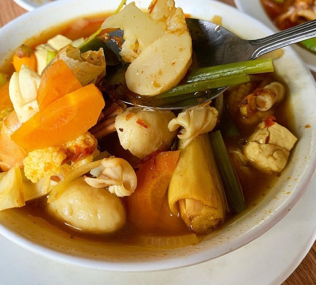 Tom yam/ Foto: Instagram.com/kokojagomakan Tom yam/ Foto: Instagram.com/kokojagomakan