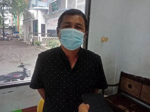 Cerita Warga soal Baby Sitter Anak Vanessa Sempat Pingsan di Dalam Mobil Cerita Warga soal Baby Sitter Anak Vanessa Sempat Pingsan di Dalam Mobil
