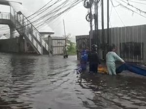 Hujan Deras, Sejumlah Titik di Jaksel Tergenang Rata-rata 40 Cm