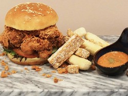 Juara Kedua MasterChef Singapura Jualan Burger Ayam Penyet yang Unik