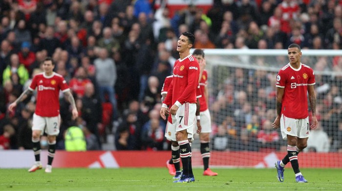 MANCHESTER, ENGLAND - NOVEMBER 06: Cristiano Ronaldo of Manchester United looks dejected following Manchester Citys second goal during the Premier League match between Manchester United and Manchester City at Old Trafford on November 06, 2021 in Manchester, England. (Photo by Clive Brunskill/Getty Images)