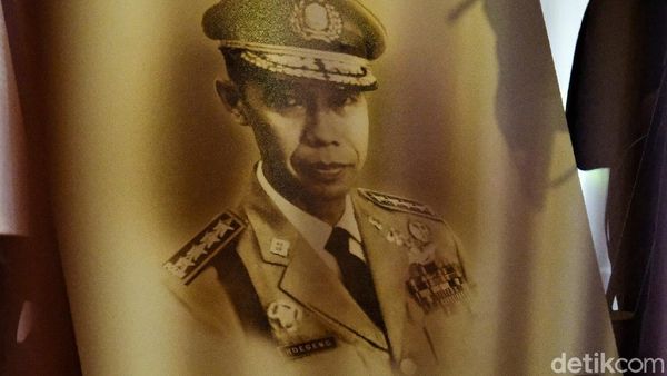Mengenang 100 Tahun Keteladanan Jenderal Hoegeng