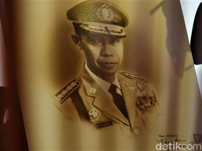 Mengenang 100 Tahun Keteladanan Jenderal Hoegeng