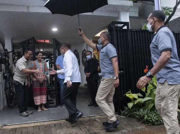 Momen Komisi I DPR Kunjungi Rumah Jenderal Andika Perkasa