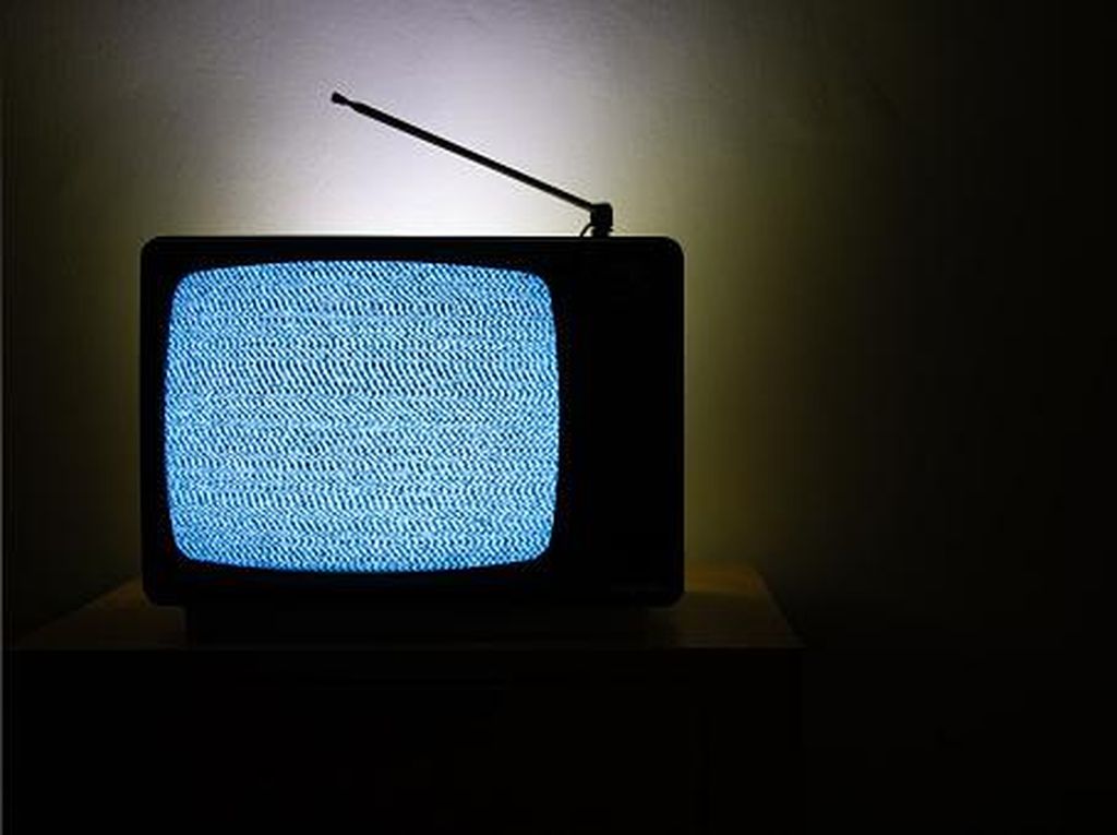 TV Analog Bisa Jadi Bukti Awal Mula Terciptanya Alam Semesta