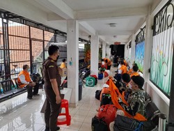 14 Kades Tahanan KPK Kasus Suap Bupati Probolinggo akan Disidang di Surabaya