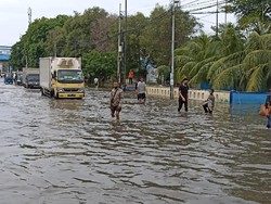 Rob Kembali Naik, 5 Titik di Muara Baru Terendam Banjir hingga 60 Cm