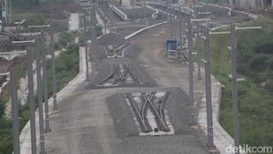 Penampakan Rel Kereta Cepat di Depo Tegalluar Bandung