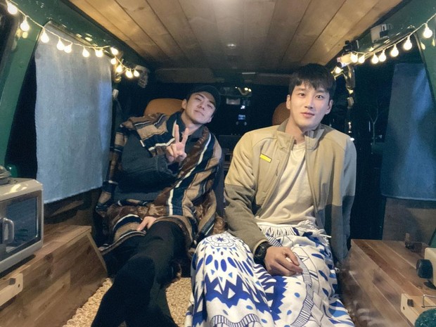 Berkat drama Dokgo Rewind Ahn Bo Hyun dan Sehun EXO jadi berteman