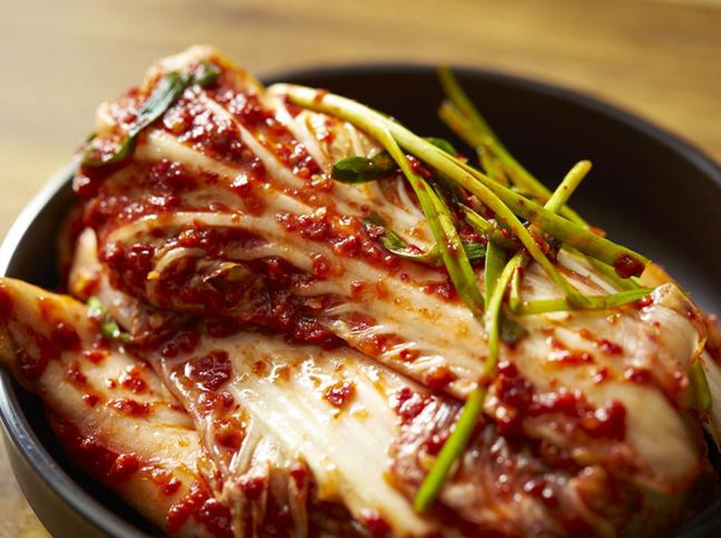 Penggemar Kimchi, Ini Cara Menikmati Kimchi Supaya Makin Enak