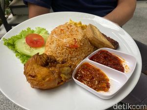 Nongkrong Ditemani Nasi Kencur dengan Buko Pandan di Resto Asri Bogor Nongkrong Ditemani Nasi Kencur dengan Buko Pandan di Resto Asri Bogor