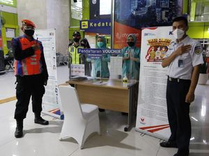 Sambut Hari Pahlawan, KAI Beri 11.000 Tiket Gratis ke Guru dan Nakes