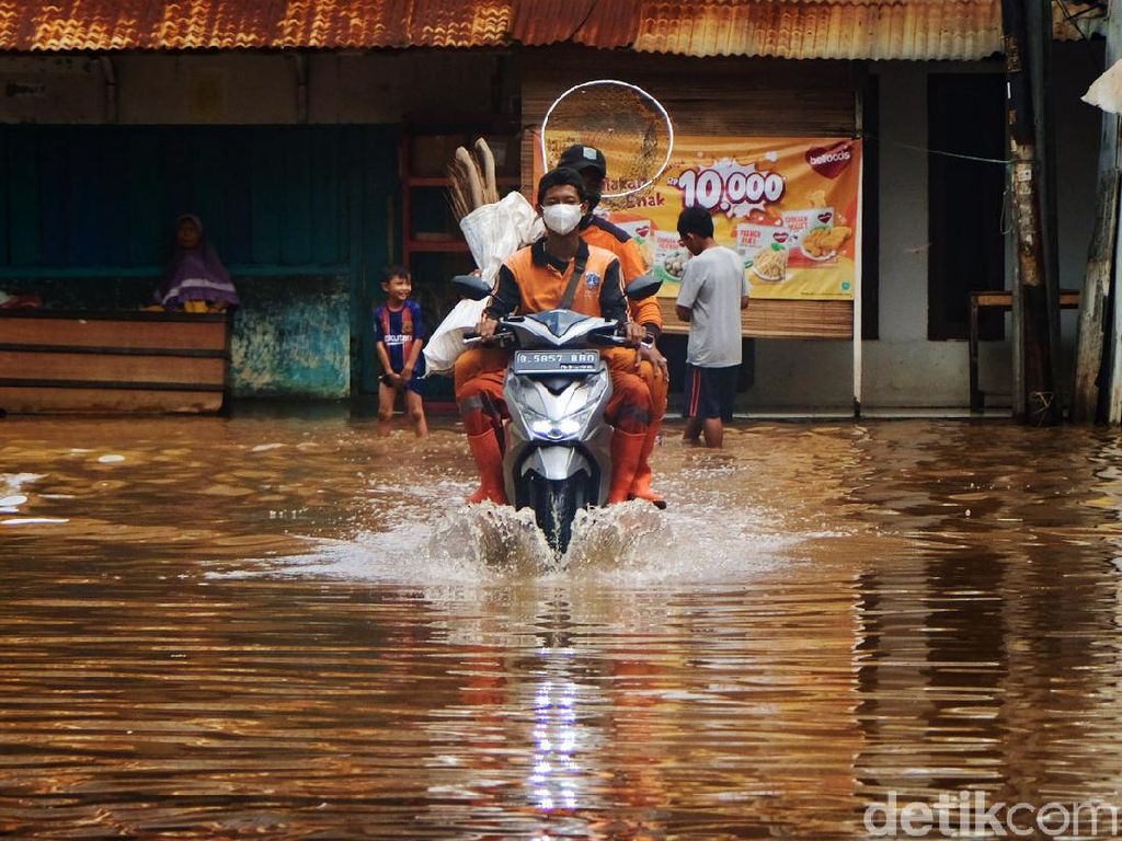 Suara Warga Kala Banjir Kembali Kepung Jakarta