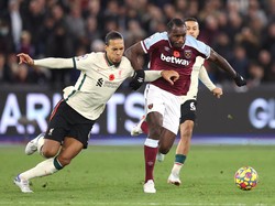 Van Dijk: Pukulan Telak buat Liverpool