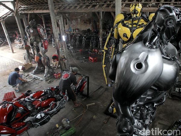 Melihat Lebih Dekat Instalasi Robot dari Rongsokan Motor