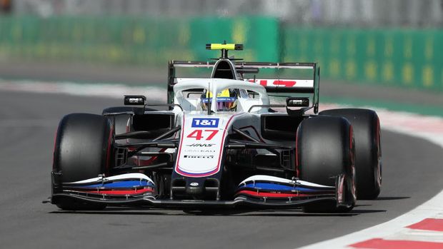 Formula One F1 - Mexico Grand Prix - Autodromo Hermanos Rodriguez, Mexico City, Mexico - November 6, 2021   Haas' Mick Schumacher in action during qualifying REUTERS/Andres Stapff