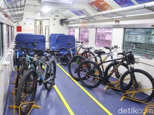 Pertama di Indonesia, PT KAI di Sumbar Punya Layanan Kereta Bagasi Sepeda Non Lipat