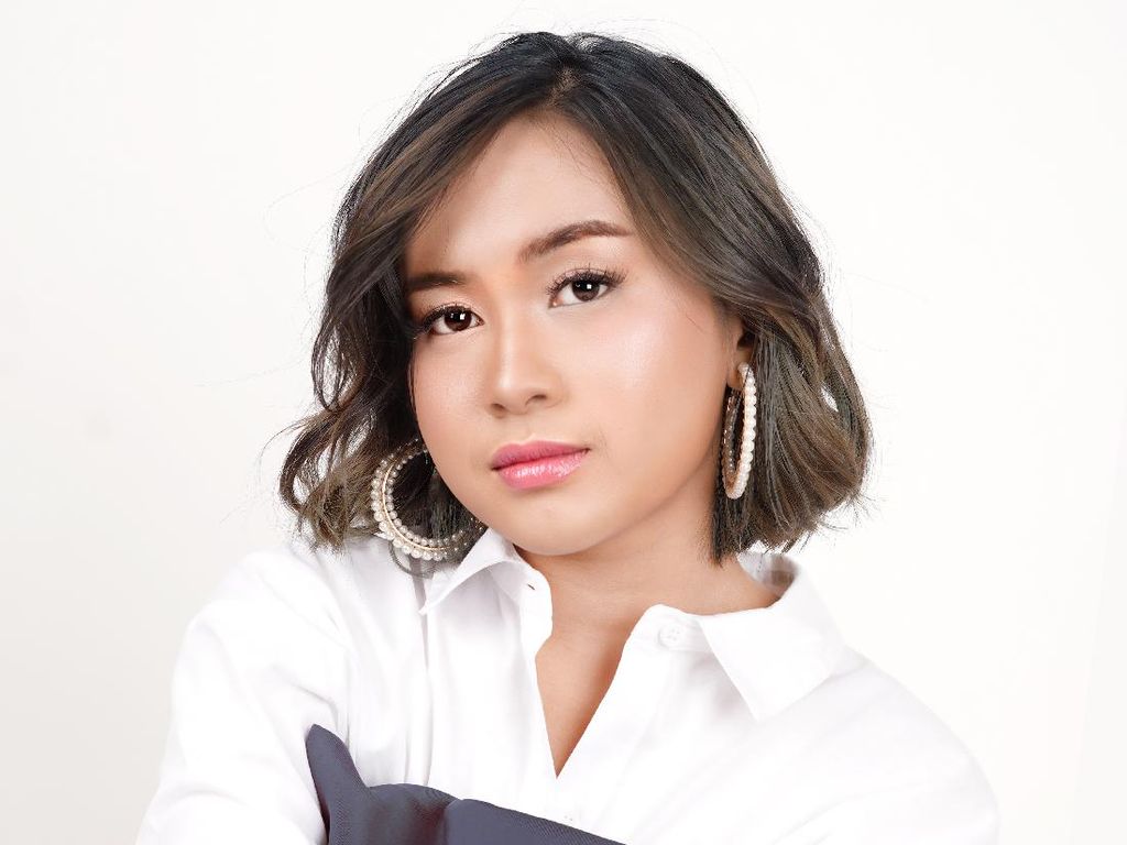 Rischa Queen Kenalkan Karakter Aslinya dengan Dangdut Klasik Rischa Queen Kenalkan Karakter Aslinya dengan Dangdut Klasik