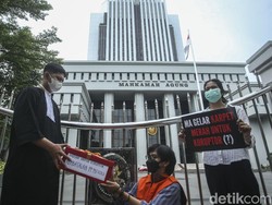 MA Sunat Vonis Koruptor Rp 13 Miliar Jadi 6 Tahun Penjara