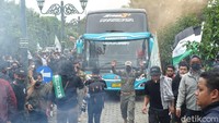 Kepulangan ini sekaligus mengobati suporter yang rindu dengan punggawa Super Elja.