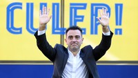 Xavi dinilai, bisa membawa kembali DNA Tiki-tika Barca yang sempat hilang. Xavi Hernandez mau merombak tim. Caranya tentu, Xavi mau mendatangkan beberapa pemain baru yang berkualitas. Rumor yang beredar, Xavi mau mengincar tiga pemain Chelsea. Getty Images/David Ramos.