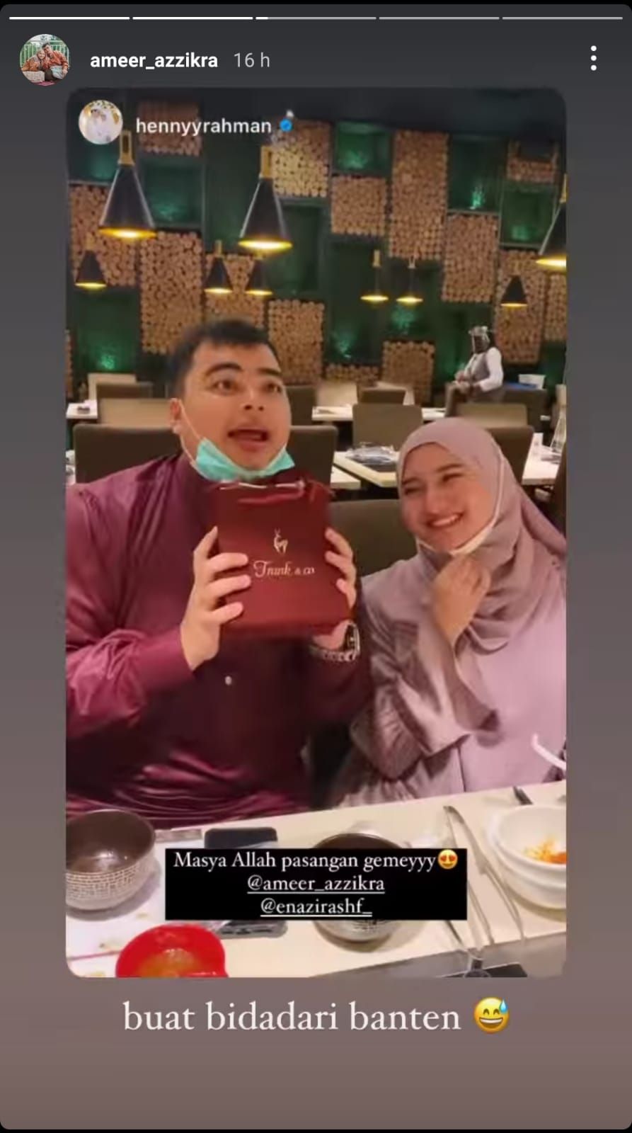 Ameer Azzikra beri hadiah ulang tahun berlian mewah kepada sang istri.