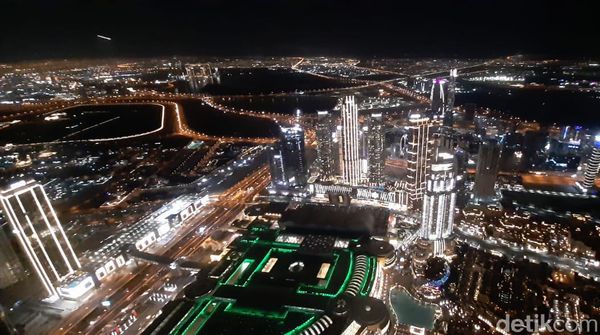 Potret Pesona Dubai dari Burj Khalifa, Gedung Tertinggi di Dunia