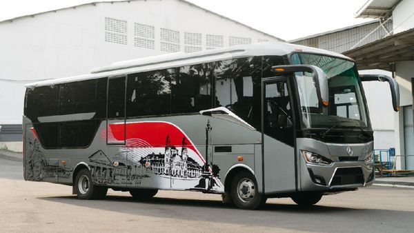 Mewah! Laksana Rilis Bus Medium yang Punya Suites Cabin