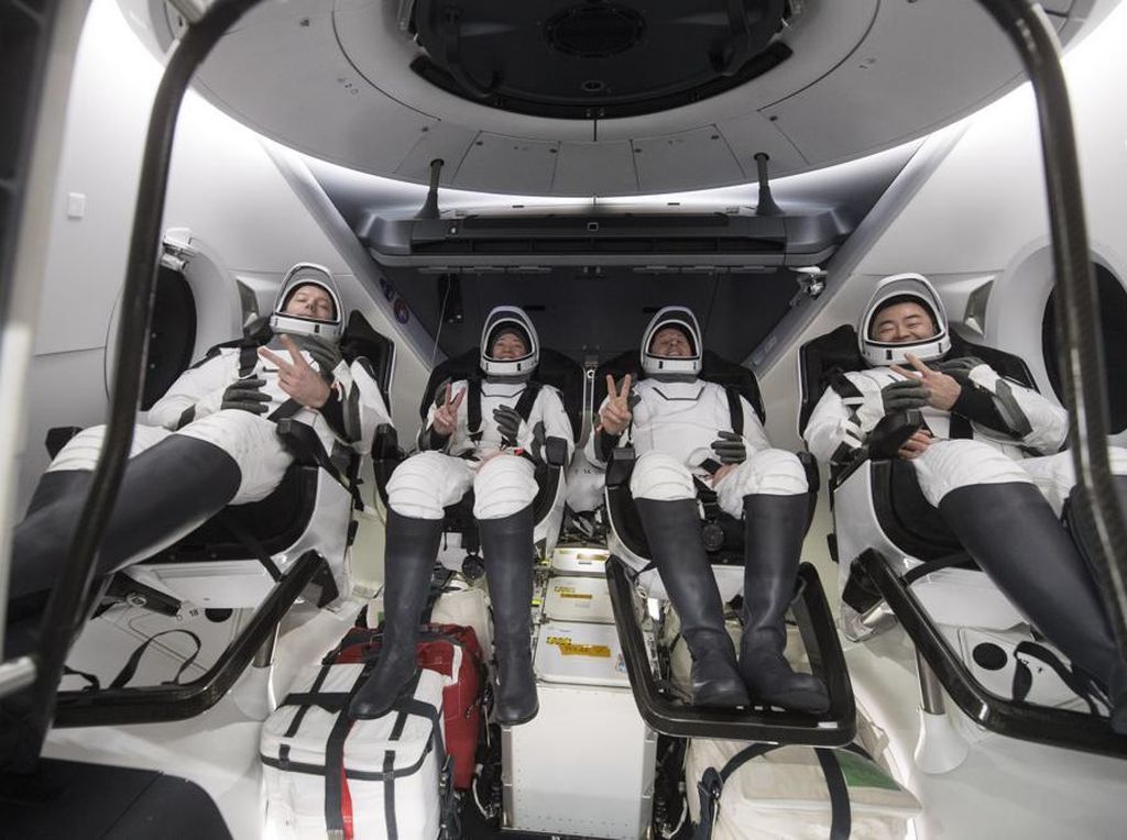 4 Astronaut Kembali ke Bumi Usai 6 Bulan di Stasiun Luar Angkasa