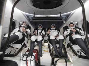 4 Astronaut Mudik ke Bumi Setelah 6 Bulan Bertugas di ISS 4 Astronaut Mudik ke Bumi Setelah 6 Bulan Bertugas di ISS