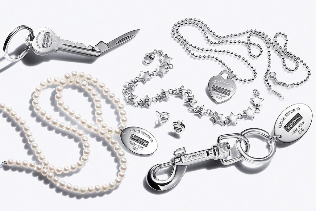 Supreme Tiffany  Co. ピアス